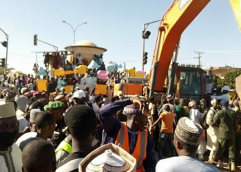 flagging off the construction of Kofar Kaura and Kofar Kwaya interchange bridges in the state