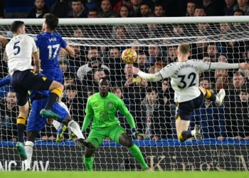 Anthony Gordon’s free kick found Branthwaite at the far post