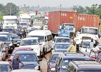 gridlock on Kabba-Obajana-Lokoja road in Kogi