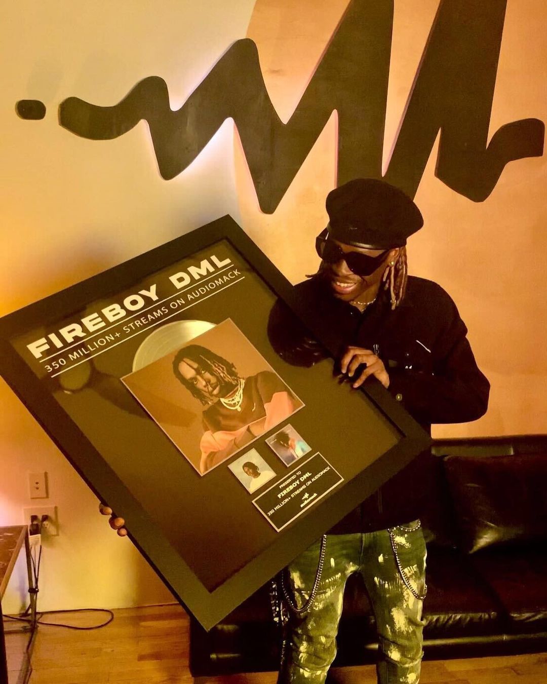 Fireboy DML Gets AudioMack Plaque For Achieving Over 350 Million Streams (Photos)