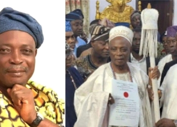 Royal drummers, family members,  loyalists storm Ladoja’s residence as Olubadan seat beckons (VIDEO)