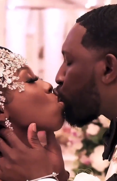 Newlyweds' excessive display of affection stuns wedding guests