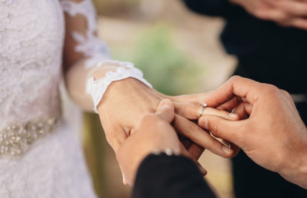 Sadik Sin encourages men earning N100,000 to tie the knot