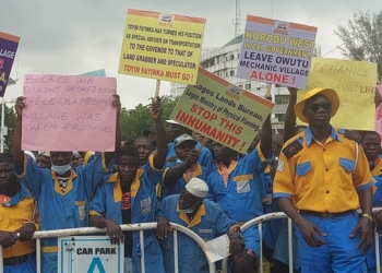 Lagos mechanics protest demolition of mechanic workshops and villages (Photo Credit: PREMIUMTIMES