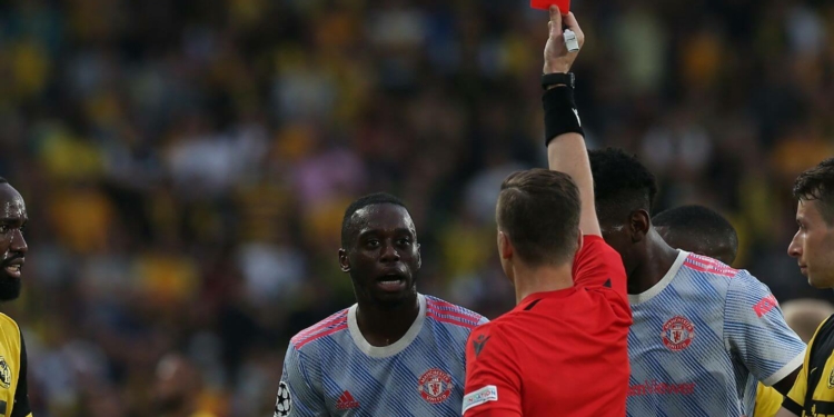 Wan-Bissaka gets red card