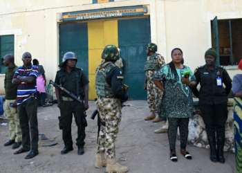 Security operatives from Operation Safe Haven at the Medium Security Custodial Centre in Jos which was on Sunday attacked by gunmen, on Monday (29/11/21).

07242/29/11/2021/Sunday Adah/JAU/BJO/NAN