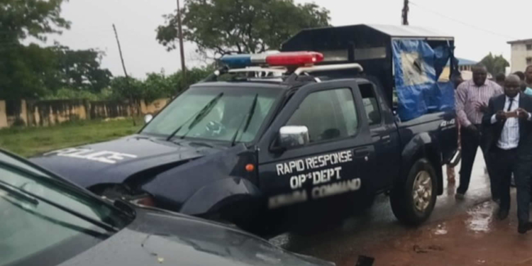 Depict image - Nigerian police van involved in accident