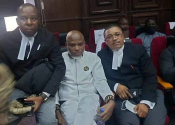 Nnamdi Kanu change of clothes
