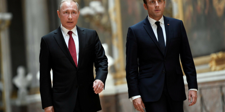 War: Ukraine failing to keep ceasefire agreements – Putin tells France