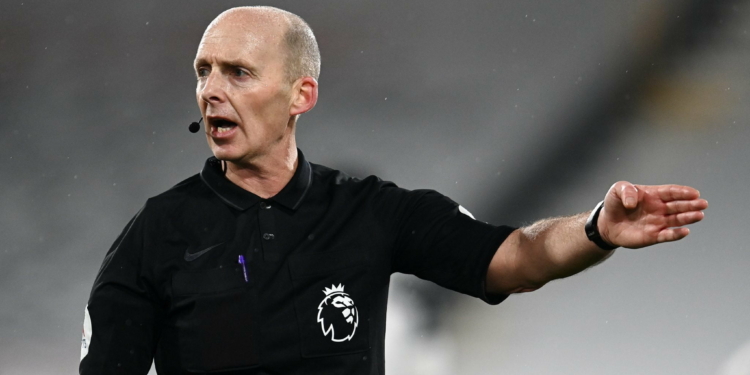 Mike Dean to stop refereeing from next season