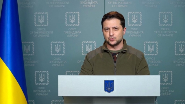 This handout video grab taken and released by the Ukraine Presidency press service on February 28, 2022 shows Ukrainian President Volodymyr Zelensky delivering an address in Kyiv. - Ukrainian President Volodymyr Zelensky on February 28 urged the European Union to grant his country immediate membership, as Russia's assault against the pro-Western country went into its fifth day. (Photo by UKRAINE PRESIDENCY / AFP) / RESTRICTED TO EDITORIAL USE - MANDATORY CREDIT "AFP PHOTO /UKRAINIAN PRESIDENCY PRESS OFFICE " - NO MARKETING - NO ADVERTISING CAMPAIGNS - DISTRIBUTED AS A SERVICE TO CLIENTS (Photo by -/UKRAINE PRESIDENCY/AFP via Getty Images)