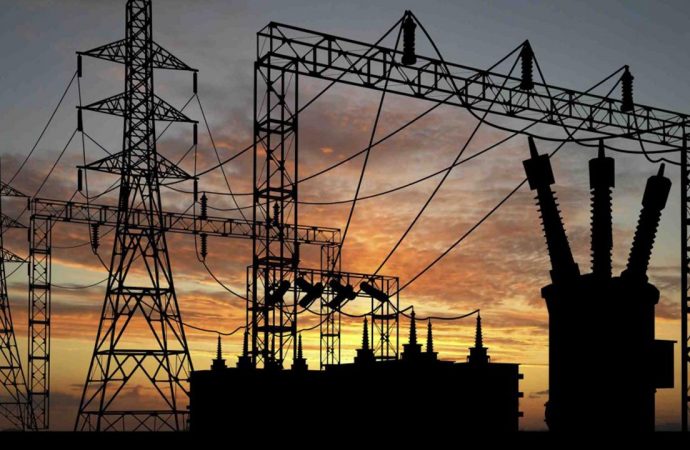 BREAKING: Nigerians hit by power outage as electricity workers shut down transmission stations