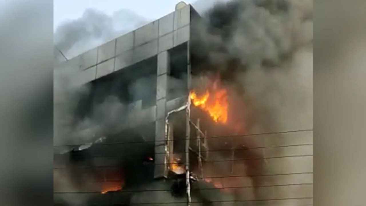 27 dead in New Delhi building fire, owners arrested