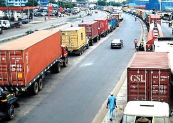 Lagos impounds 40 trailers under bridges, to prosecute owners