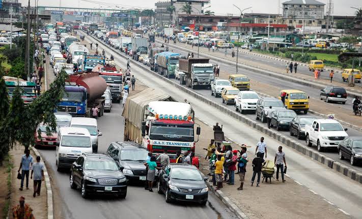 Obajana cement closure: Protesting trailer drivers block Abuja Lokoja highway