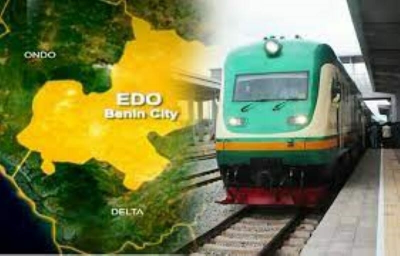 Edo train
