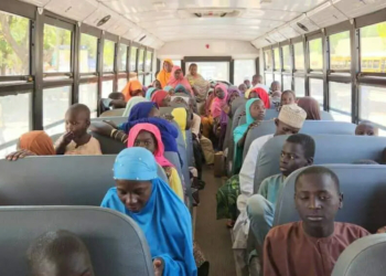 Cameroon Govt Sends 855 Nigerian Refugees Home