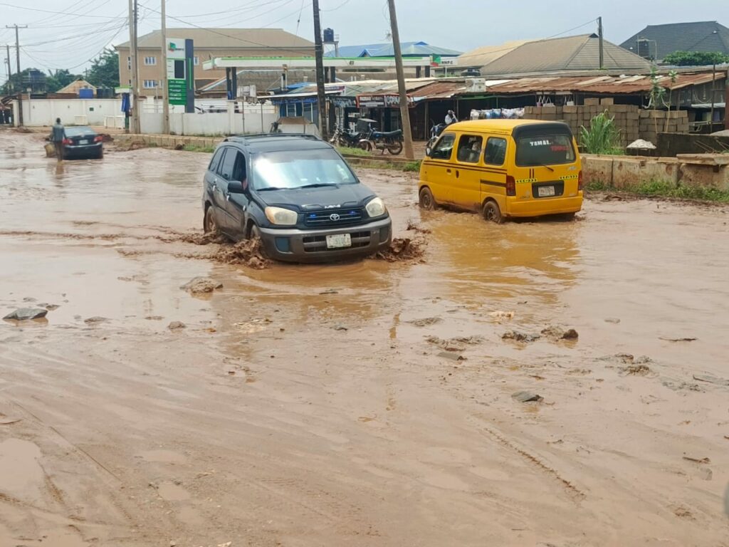 Obafemi Awołowo Way, Bayeku Road, Igbogbo, Ikorodu, Lagos.