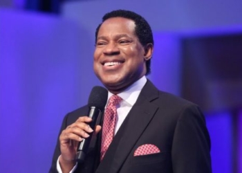 Pastor Chris Oyakhilome preaching on faith, reflecting the influence and scale behind his net worth and global ministry.