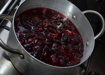 How to Make Zobo Drink
