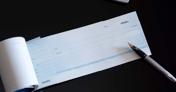 How to Withdraw Money Using a Cheque Book