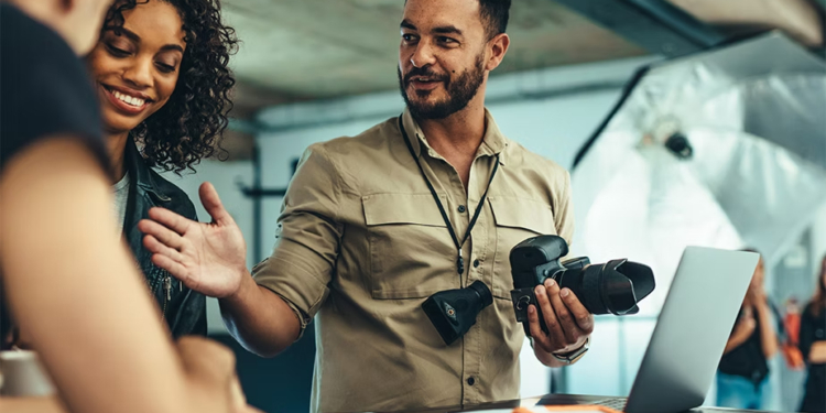 How to Become a Photographer