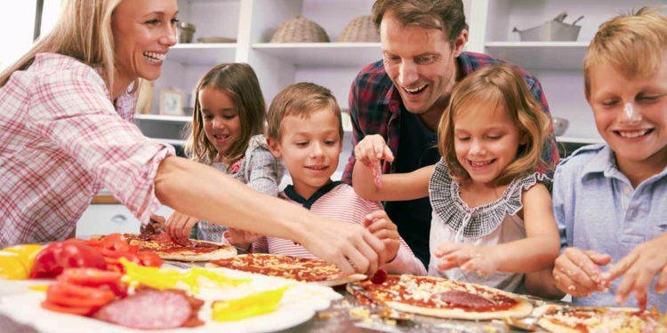 Family Dinner Table Games