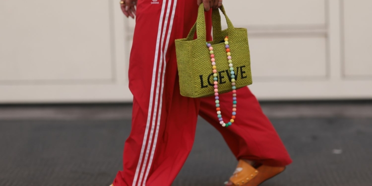 How to Accessorize Your Outfit With Style