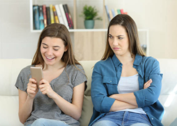 How To Deal With Jealous Friends