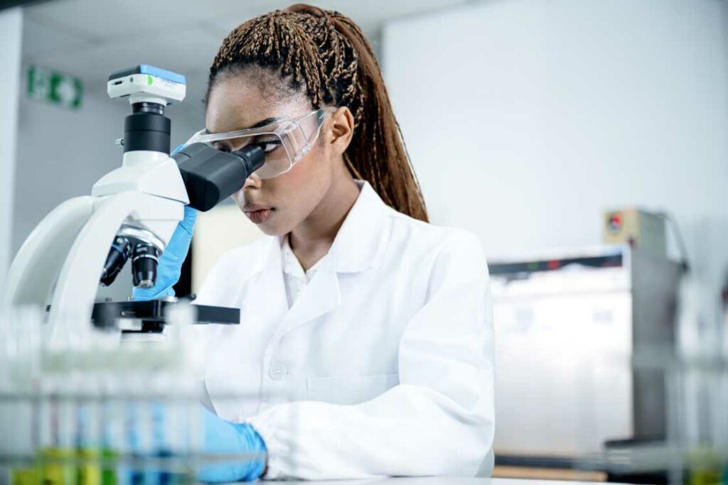 Average Medical Laboratory Scientist Salary in Nigeria