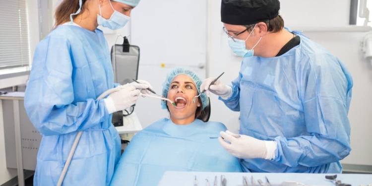 How To Become an Oral Surgeon