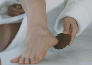 How to Use a Pumice Stone for the Feet