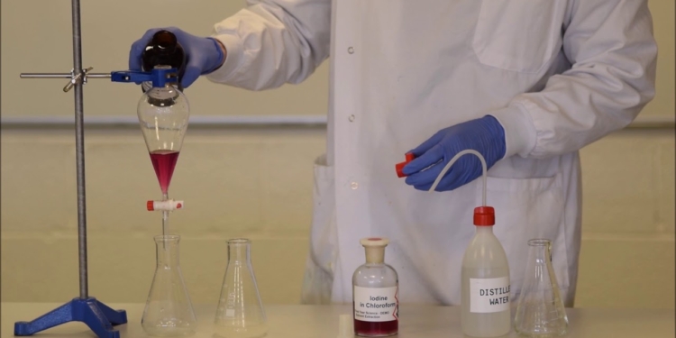 How to use a Separating Funnel