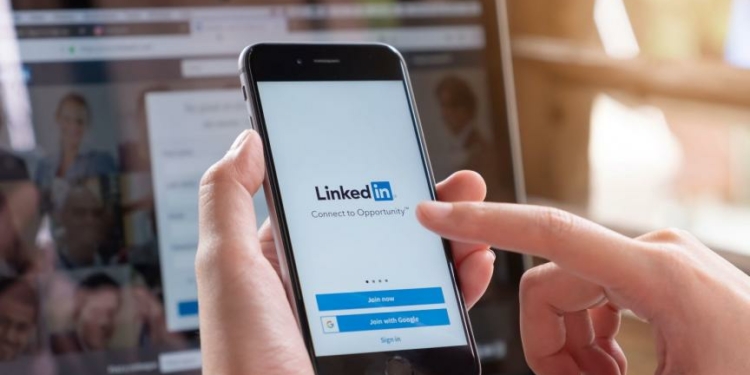 How to make the perfect LinkedIn profile