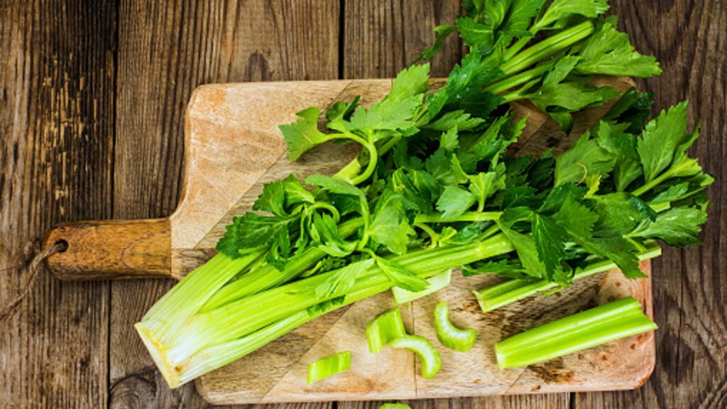 Ways to Use of Celery Leaves in the Kitchen