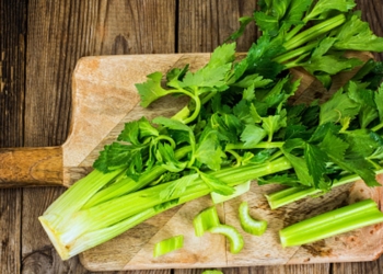 Ways to Use of Celery Leaves in the Kitchen