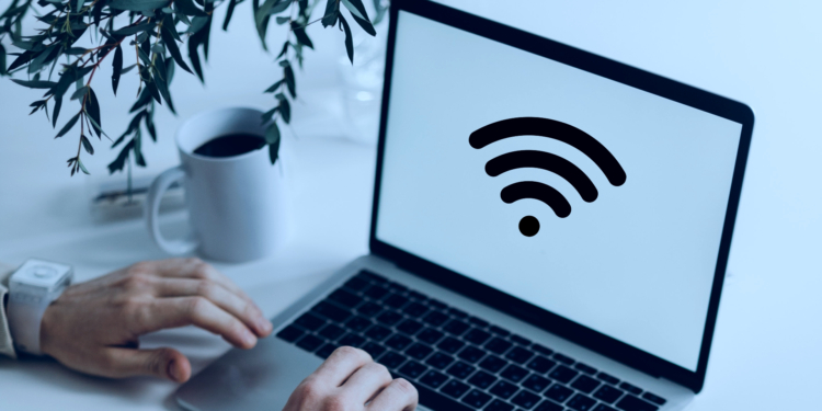 How to Fix It When a Laptop Isn't Connecting to a Mobile Hotspot
