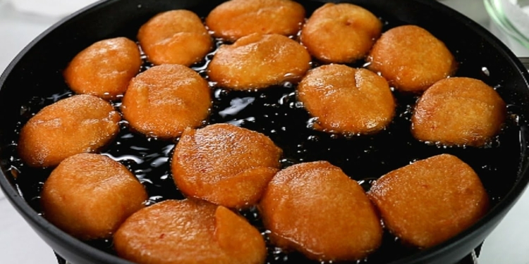 How to Make Nigerian Akara (The Best Fried Bean Balls)