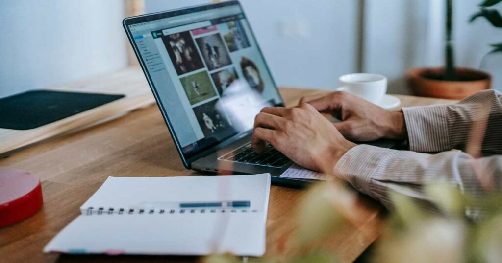 freelancing vs. 9-5 jobs