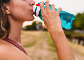 easy ways to increase daily water intake
