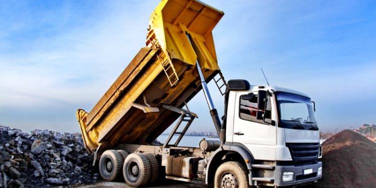 From Construction to Recycling - The Many Uses of a Tipper Truck