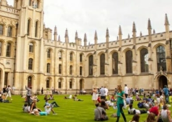 WHAT YOU SHOULD KNOW ABOUT STUDYING IN THE UNITED KINGDOM