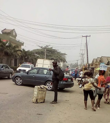 Photos/Video: Stranded UK-based Nigerian man on Christmas vacation roams the streets of Lagos 3 weeks after arrival