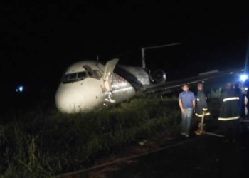Dana plane runs into bush in Port Harcourt