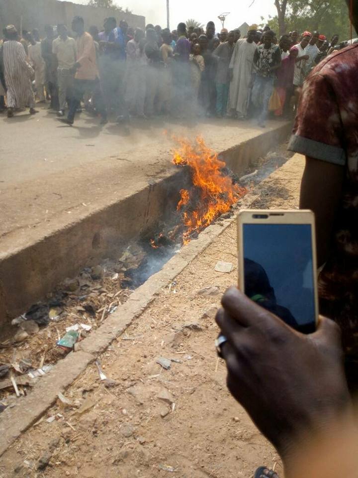 Suspected motorcycle thief burnt to death in Kebbi(graphic photos)