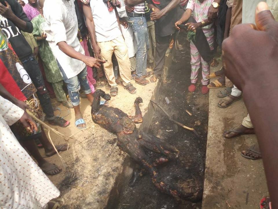Suspected motorcycle thief burnt to death in Kebbi(graphic photos)