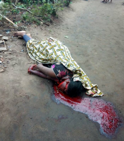 Graphic photos: Vulcanizer butchers wife in Mbiabam Ibiono, Akwa Ibom state