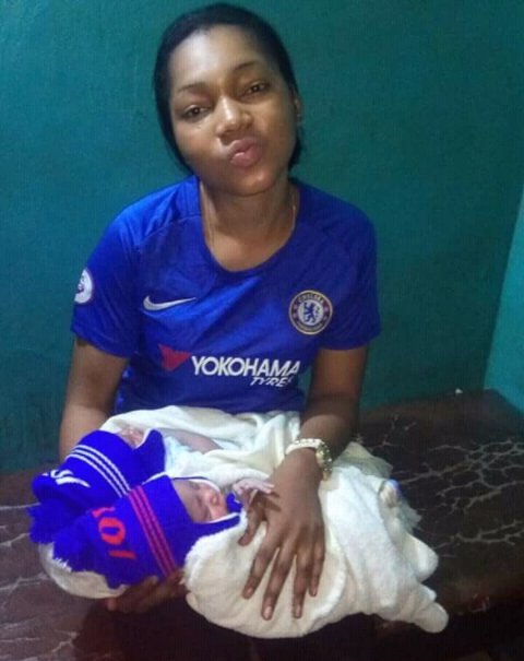 Chelsea fan gives birth to twins during Champions League match and immediately dresses herself and them in Chelsea uniform