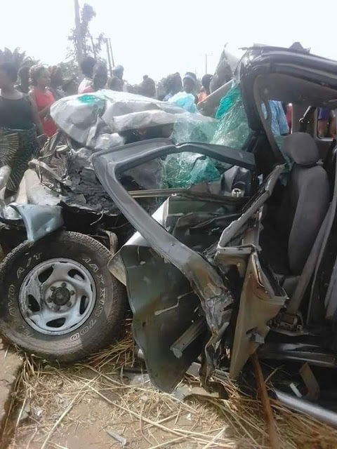 Sad! Commuters cry and touch the corpse of an Anglican priest killed in ghastly accident, begging him to wake up (photos/video)