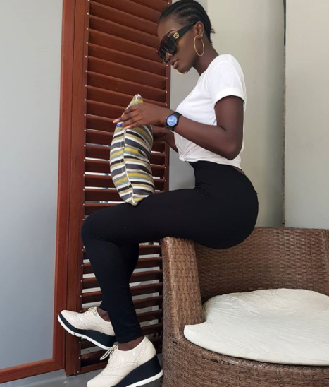 The figure on this Nigerian female model is causing men to go gaga on IG (photos)